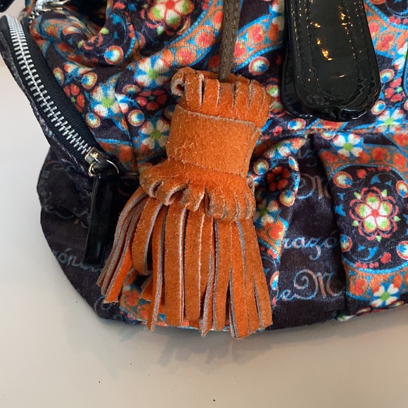 Large vibrant purse/bag with multiple zippers and snaps. Made in Mexico. - Picture 16 of 16